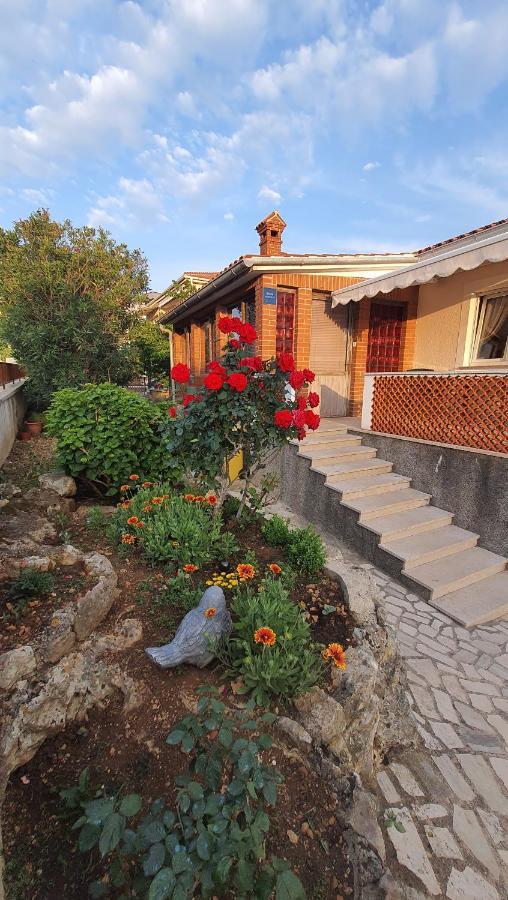 Apartments Vesna Avsec - Krk Town Exterior foto
